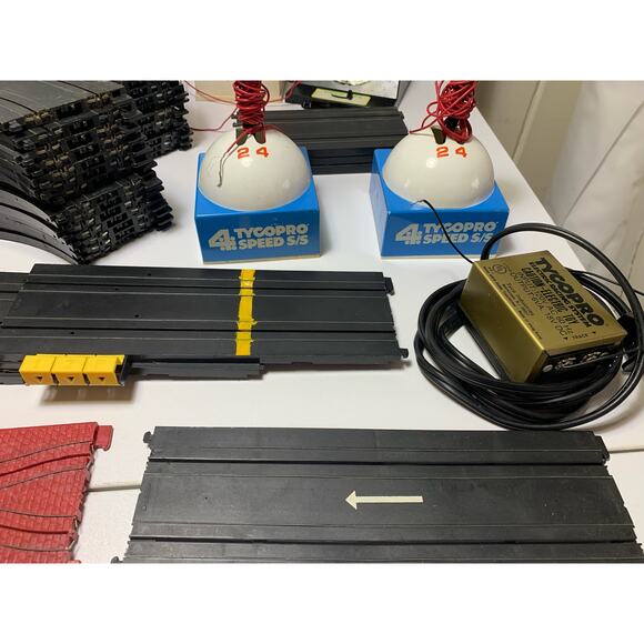 Vintage 70s TYCO PRO LOT Slot Car Race Tracks Controllers Power Extenders Guards - Picture 9 of 12